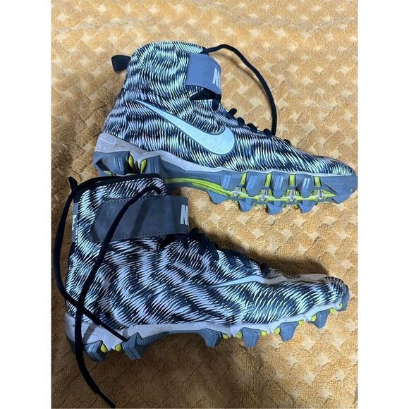 Nike Mens Strike Football Cleats Size 5.5Y Shark Gray Mid Top Lace Up - Picture 2 of 5